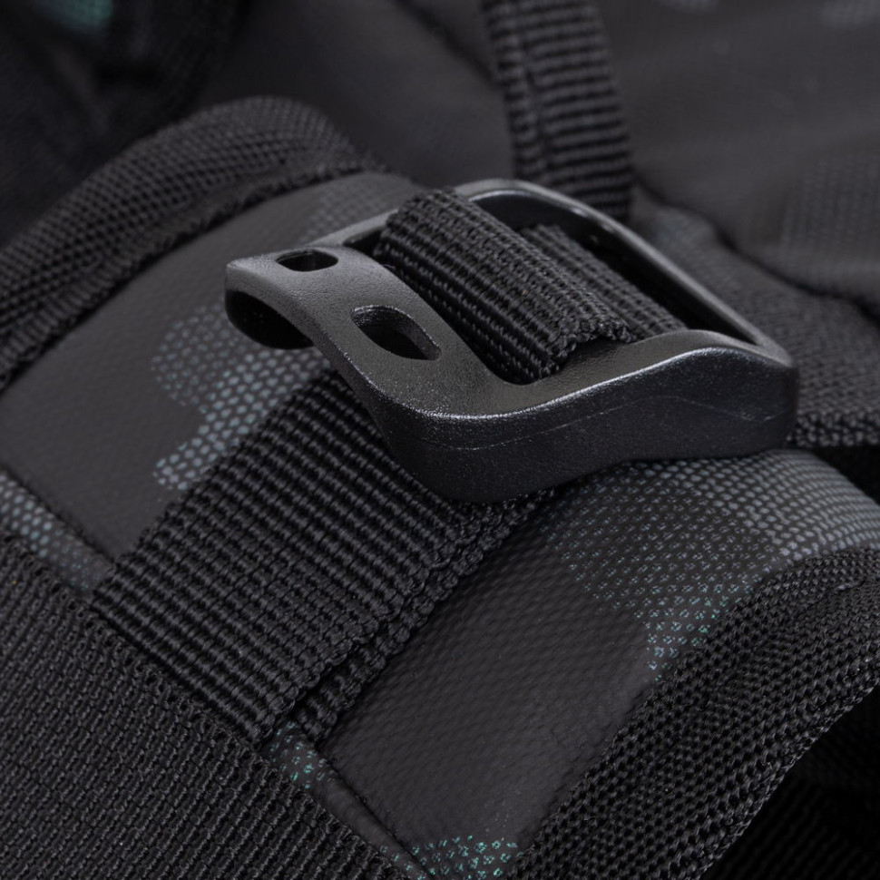 Рюкзак для ноутбука 17.3" RIVACASE, 7661 navy camo