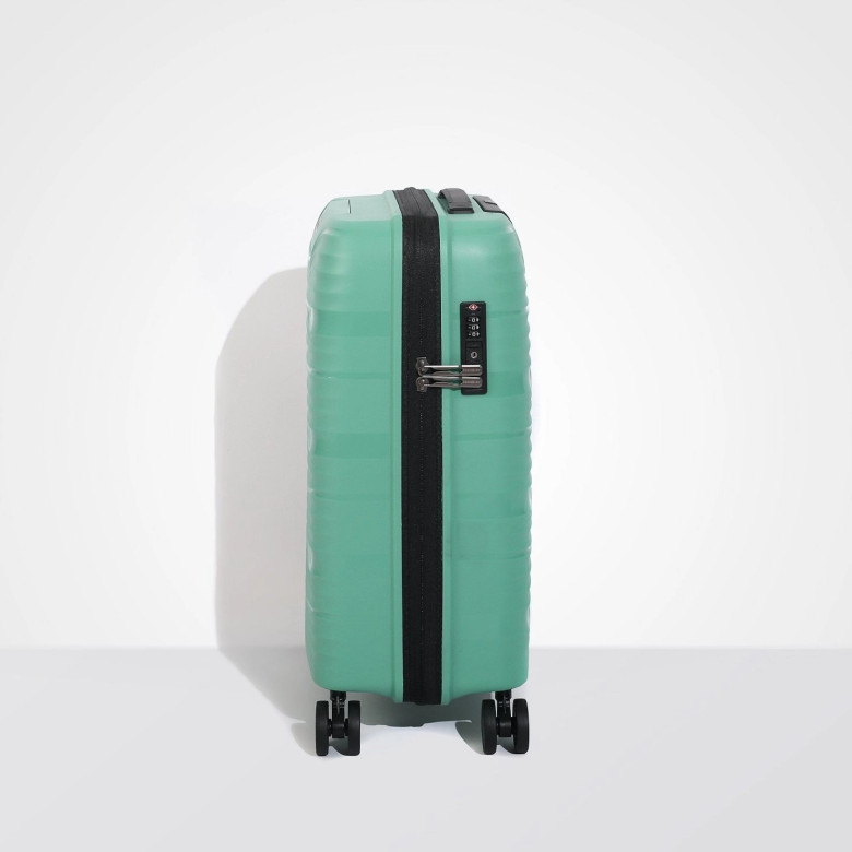 Чемодан Eberhart Wave 46W-022 полипропилен 4 колеса зелёный Чемодан Eberhart Wave 46W-022 полипропилен 4 колеса зелёный