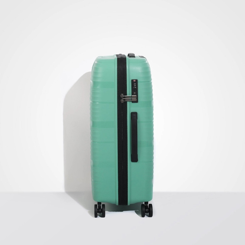 Чемодан Eberhart Wave 46W-022 полипропилен 4 колеса зелёный Чемодан Eberhart Wave 46W-022 полипропилен 4 колеса зелёный