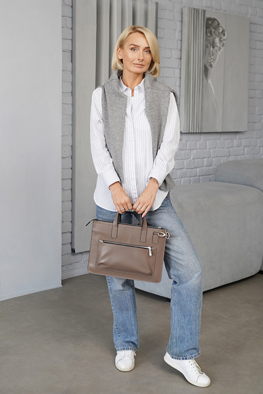 Сумка Protege Ц-581.8 черная гладкая Сумка Protege Ц-581.8 черная гладкая