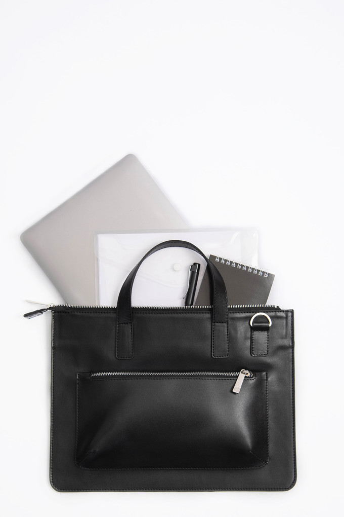 Сумка Protege Ц-581.8 черная гладкая