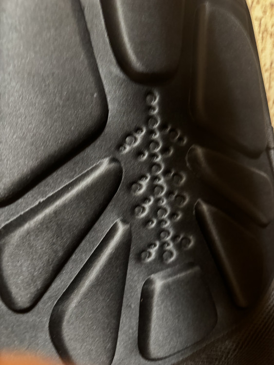 Накладка на спине