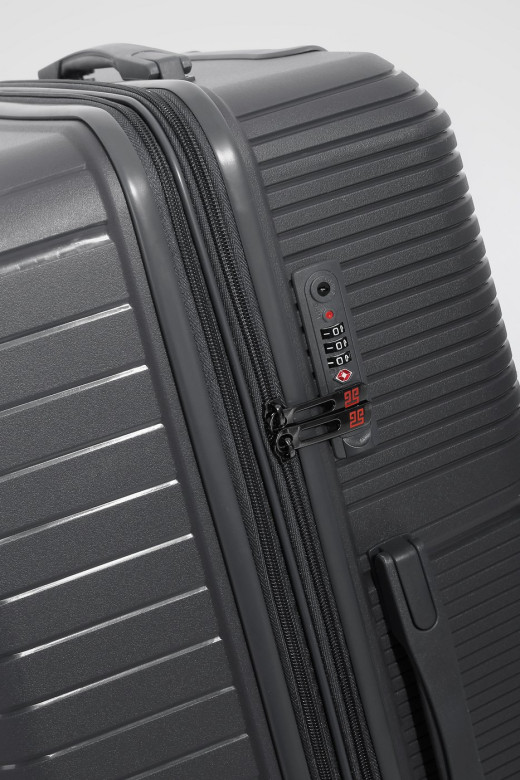 Чемодан Eberhart 49M Miracle полипропилен Чемодан Eberhart 49M Miracle полипропилен