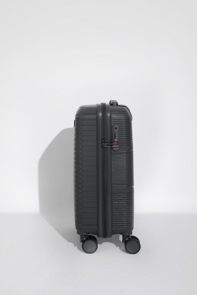 Чемодан Eberhart 49M Miracle полипропилен 