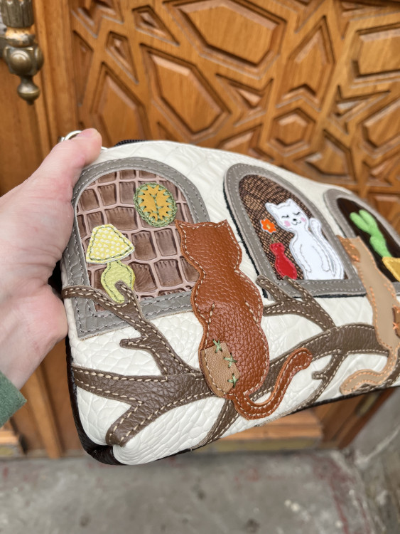 Коты на улице смотрятся очень красиво 